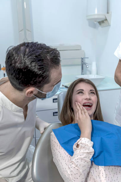 Best Emergency Dental Care for Broken or Chipped Teeth in North Weeki Wachee, FL
